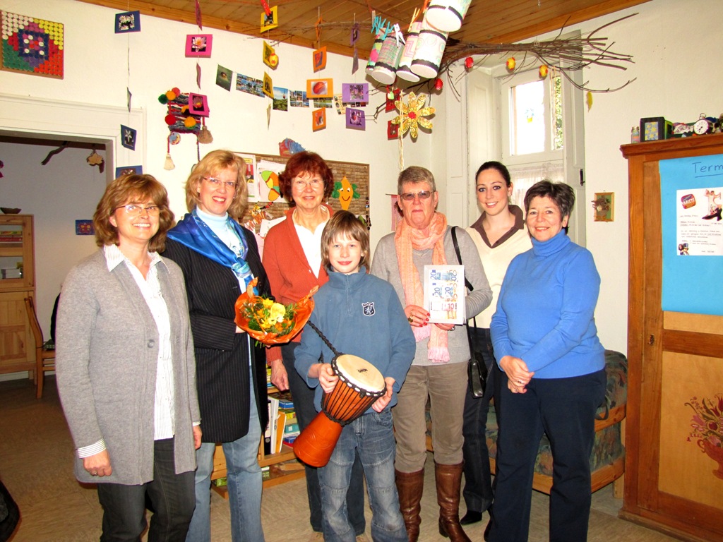 Von links: Karin Hog, Monika Klosson (Vorsitzende der FrauenUnion), Brbel Klein (Lebenshilfe Hanau), Ingrid Romeis, sowie Isabelle und Karin Mnch. 